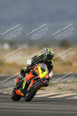 media/Nov-15-2025-Race Pace (Sat) [[8de605a2d8]]/Non Verified Riders (1st 20 Minutes)/Turn 4 (1010am)/